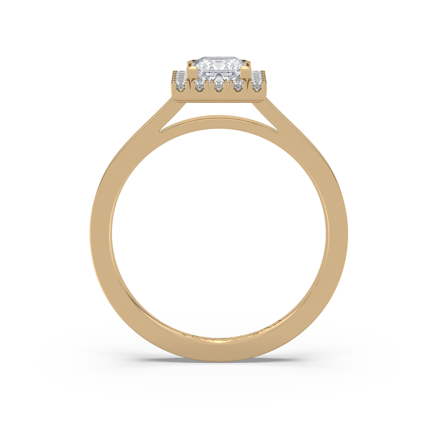 Halo-ring med princesslipad diamant och sidostenar, i rödguld, tidlös elegans