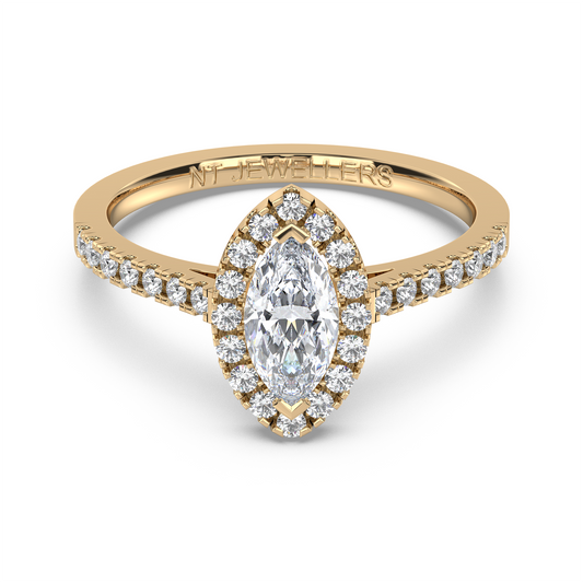 Halo-ring med marquiseslipad diamant  och sidostenar, i rödguld, tidlös elegans